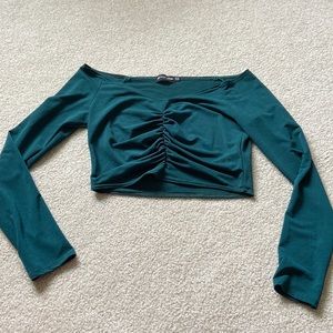 green long sleeve crop top